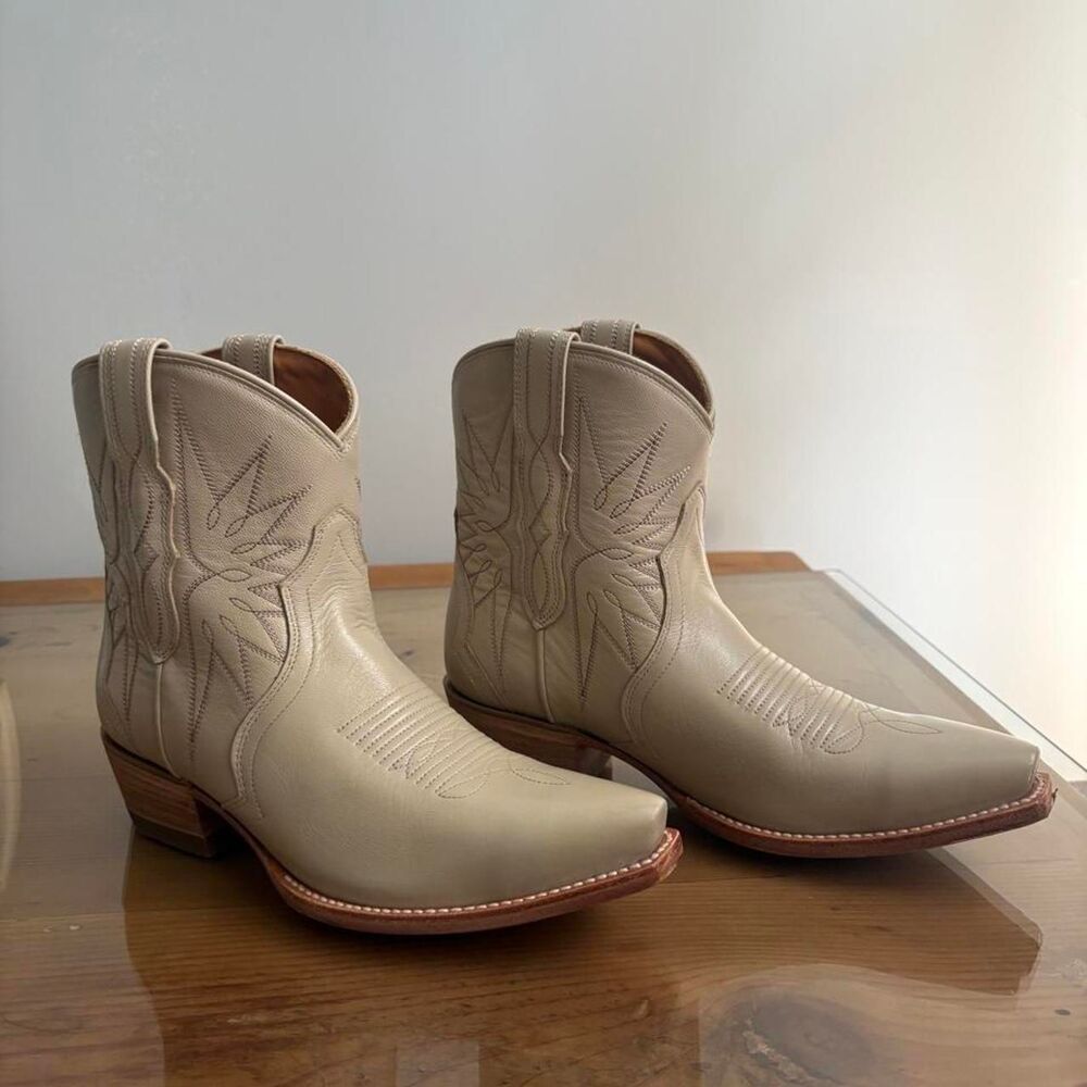 Tecovas Women's Tan and Cream Boots